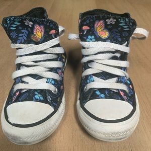 Little girls converse sneakers size 11